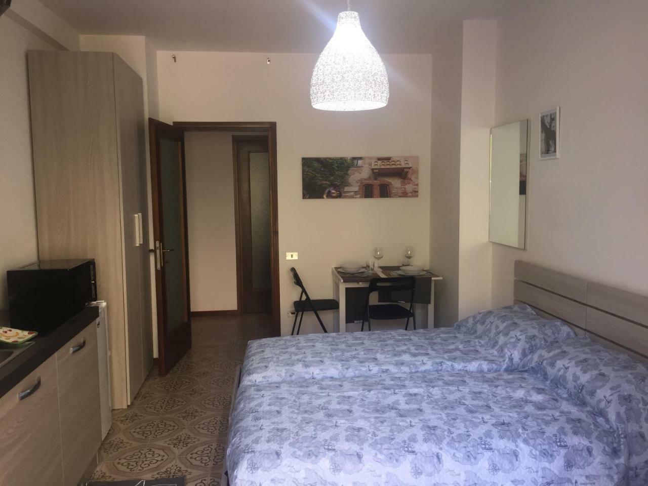 Room Verona Holidays エクステリア 写真