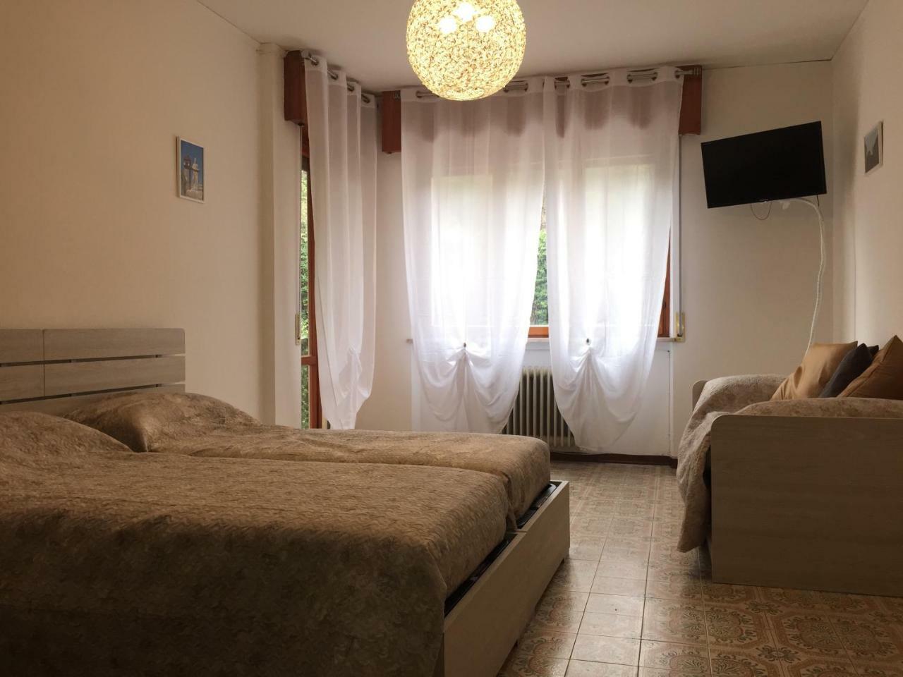 Room Verona Holidays エクステリア 写真