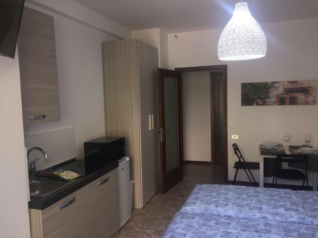 Room Verona Holidays エクステリア 写真